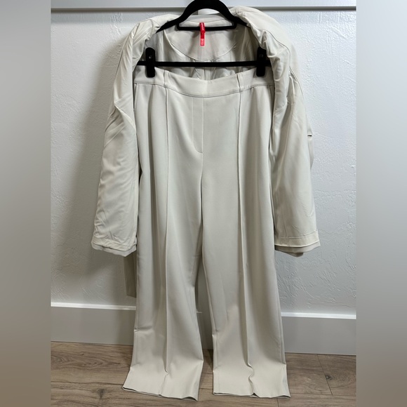 SPANX Ivory Wrap Pantsuit - Picture 5 of 6
